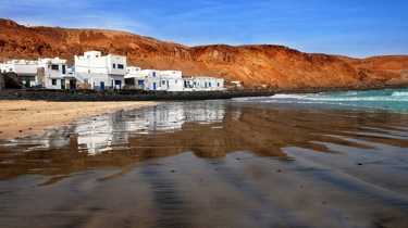 Feriboturi Playa Blanca - Comparați prețurile și rezervați bilete de feribot ieftine